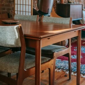 Mesa de comedor de madera maciza – Modelo “Natura”